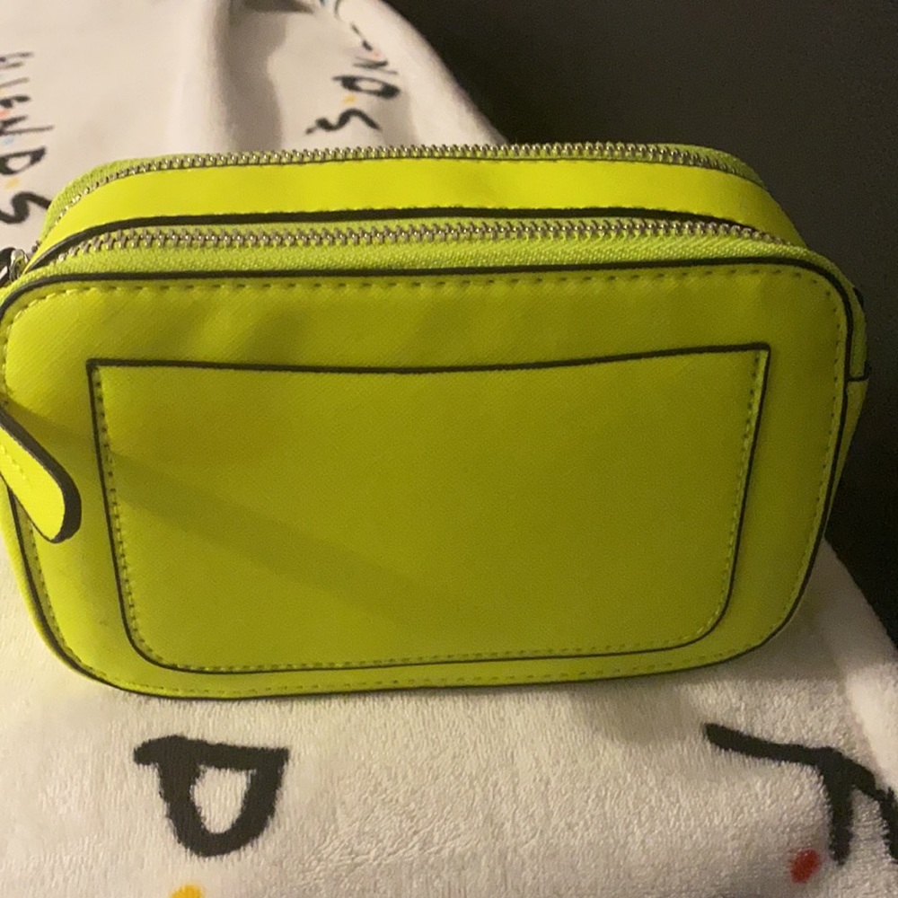 Handbag - Picture 3 of 5
